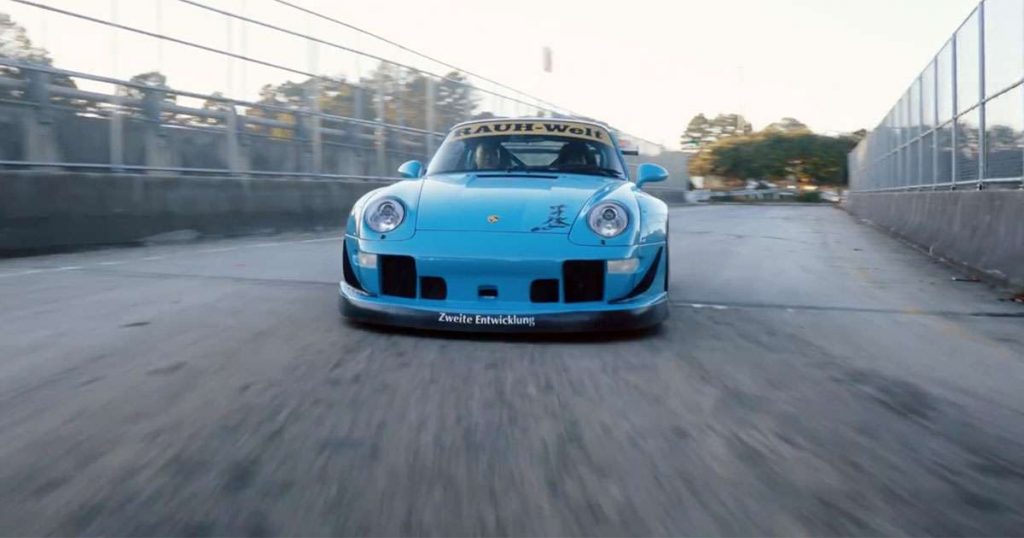 Γαλάζια Porsche RWB