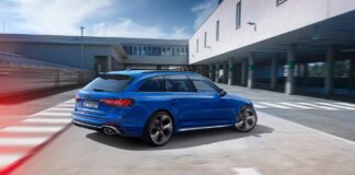 Audi RS4 Nogaro Blue